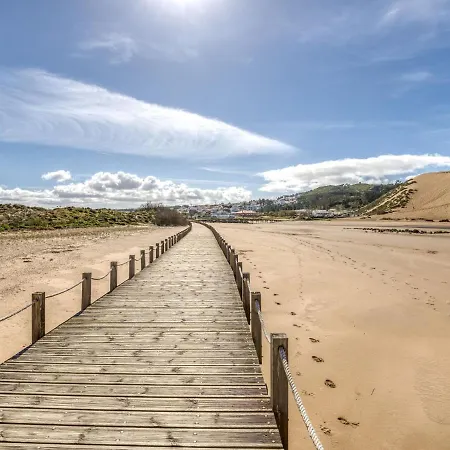 Holiday home Modern In Salir Do Porto With Swimming Pool