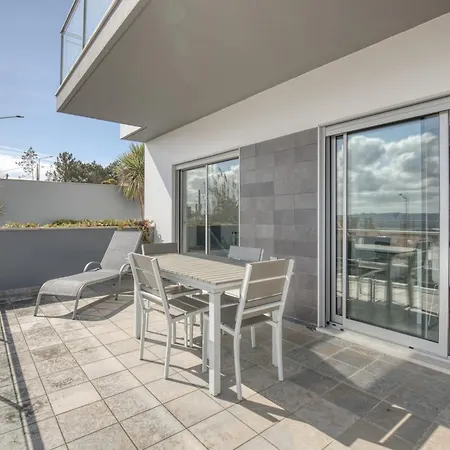 Holiday home Modern With Pool And Barbecue