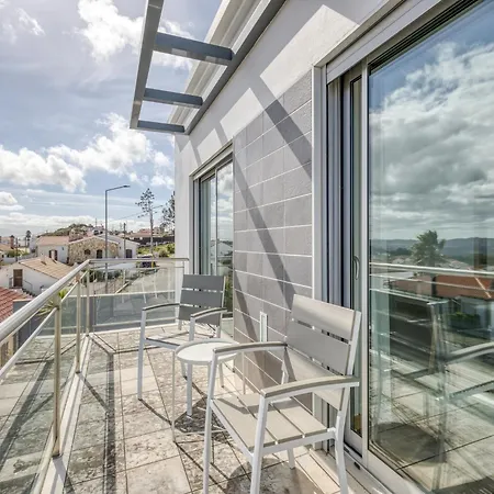 Modern With Pool And Barbecue Casa vacanze Salir de Porto